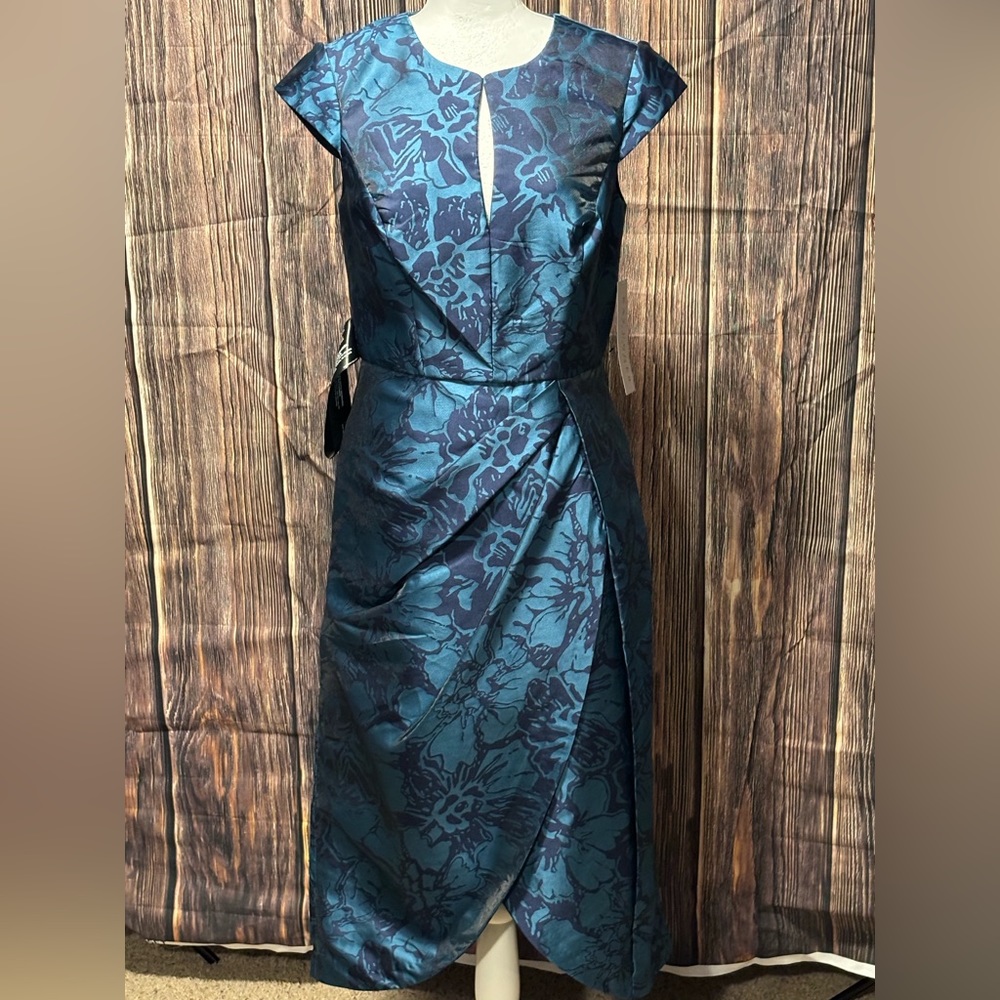 Kay Unger. Massima Floral Cap Sleeve Midi Cocktail Dress. Size 6. NWT.